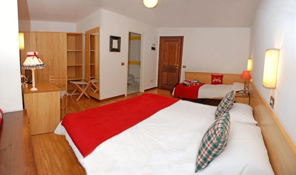 Albergo Centrale Santo Stefano Di Cadore Rum bild
